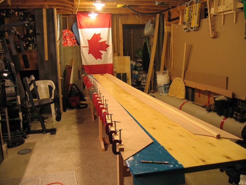 A lot of clamps are required for gluing the shear clamp.