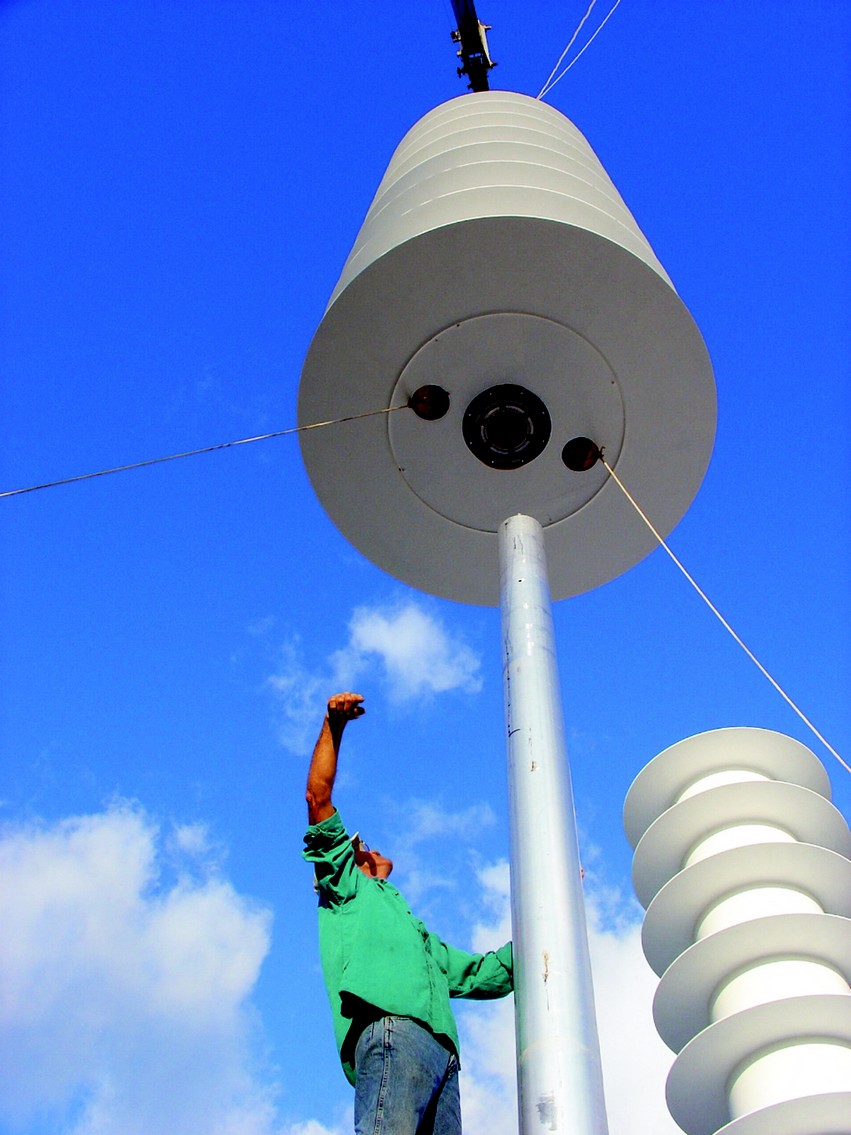 Project Brighter World's rotors were lowered carefully over the stub masts. The mizzen rotor is being installed. The main rotor is already in place.