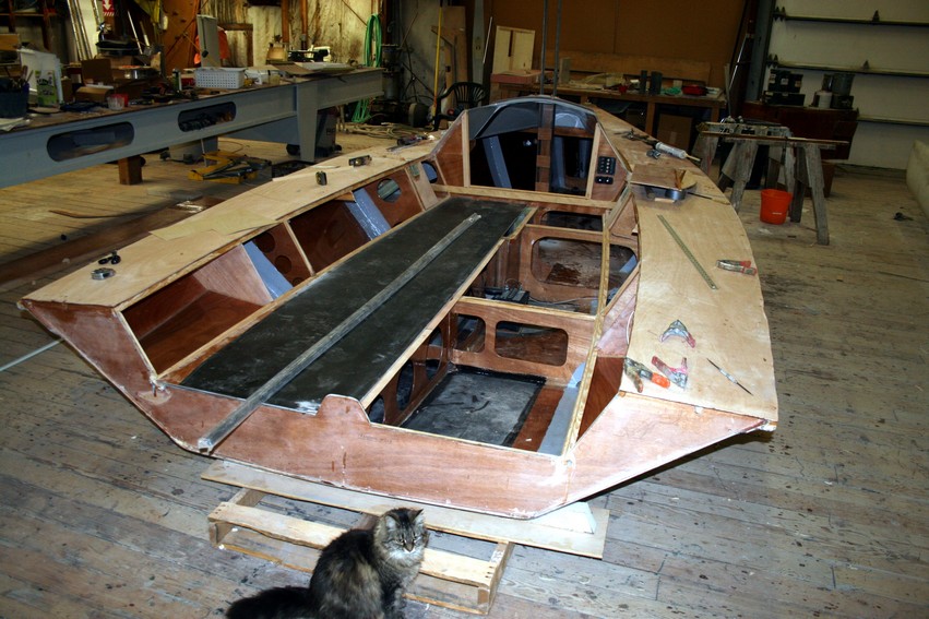 Once the i550 sportboat was moved to the boat shop, work on the deck began.