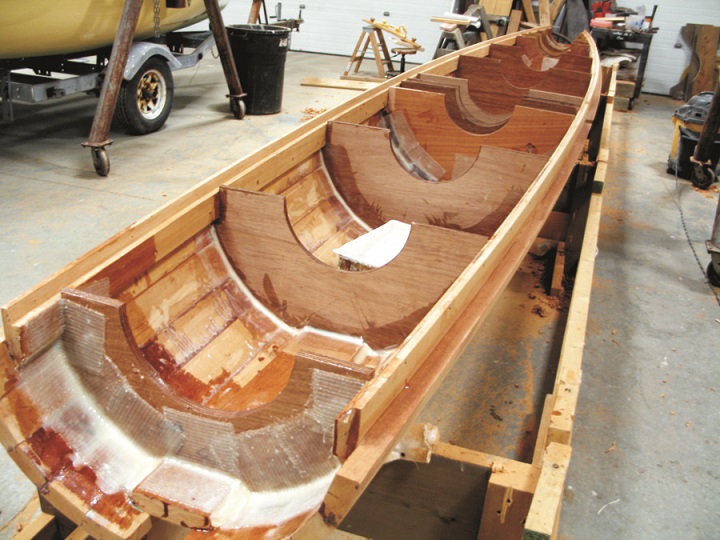 A half column with the vertical side reveals installed and fillets applied at the bulkheads. Tabbing is applied at the bottom bulkhead.