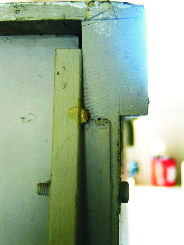 4—The 1×4s that sandwich the top and bottom of the front and back panel are scarfed to improve straightness.