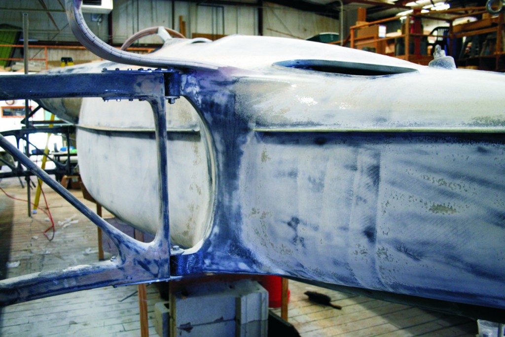 When the fairing skin has cured it is faired into the hull with 410 Microlight®.