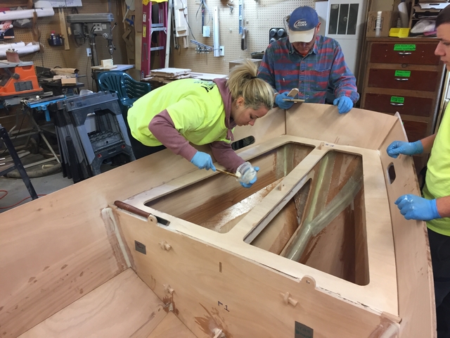 Fillets were applied along the joints.