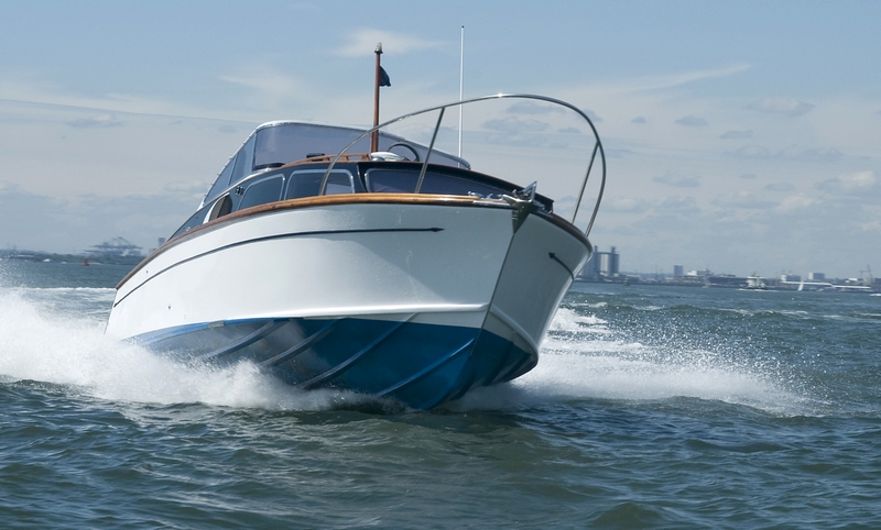 Fiberglass boats often have a wide variety of topcoats. 