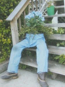 "Do-It-Yourself Garden Sculpture" - Epoxyworks #62, Spring 2026 Issue.